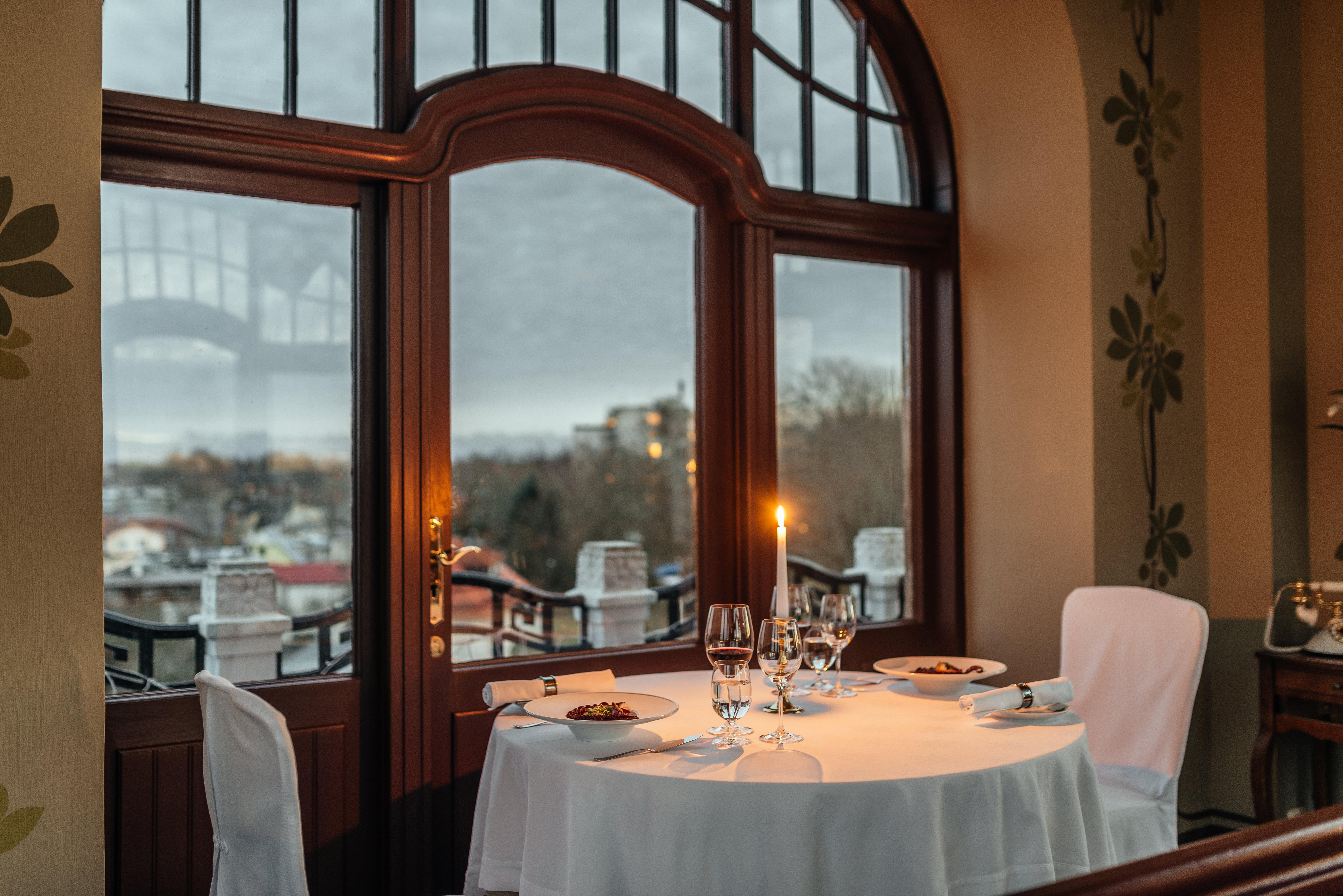 Villa Ammende Restaurant And Hotel Parnu Exterior photo Restaurant