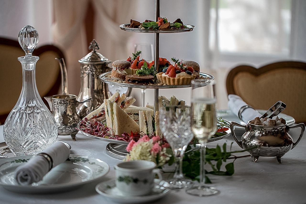 Villa Ammende Restaurant And Hotel Parnu Exterior photo Afternoon tea at the Imperial Hotel, Vienna